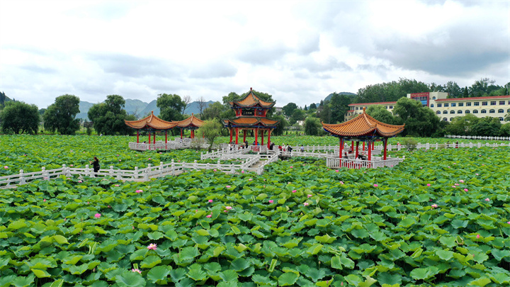 安龍招堤景區(qū)。.jpg